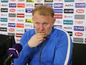 Prosinecki: “Biz havlu atmıyoruz, buradayız”