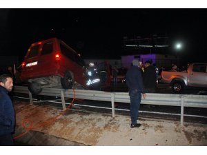 Rize’de 3 araç birbirine girdi: 1 ölü, 8 yaralı
