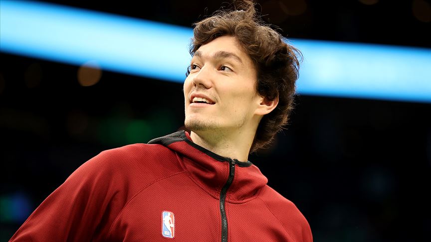 Cedi Osman'dan depremzedelere büyük destek