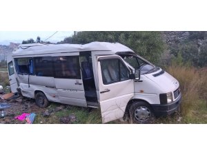 İşçi servisi takla attı: 11 yaralı