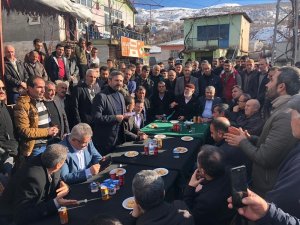 Milletvekili Aydın’dan depremzedelere ‘geçmiş olsun’ ziyareti
