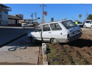 Otomobil yayaya çarptı: 1 ölü, 2 yaralı