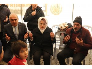 Meral Akşener’den depremde ölenlerin yakınlarına taziye ziyareti