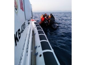 Ayvalık’ta 40 düzensiz göçmen yakalandı