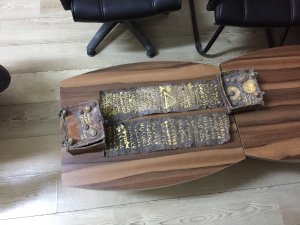 Polise satarken suçüstü yakalandı
