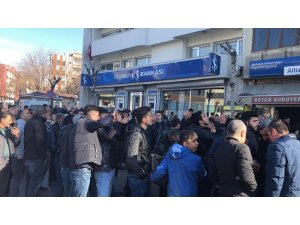 Film izler gibi intihar girişimini seyrettiler