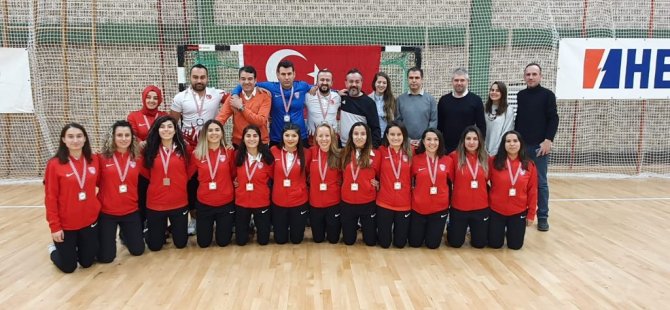 Salon Hokeyi Kadın Milli Takımı, Avrupa'nın en iyi 8 ekibi arasına girdi