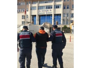 Mersin’de 8 ayrı suçtan aranan 1 kişi yakalandı