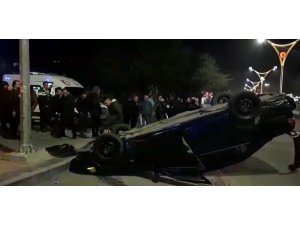 Takla atan otomobilin sürücüsü yaralandı