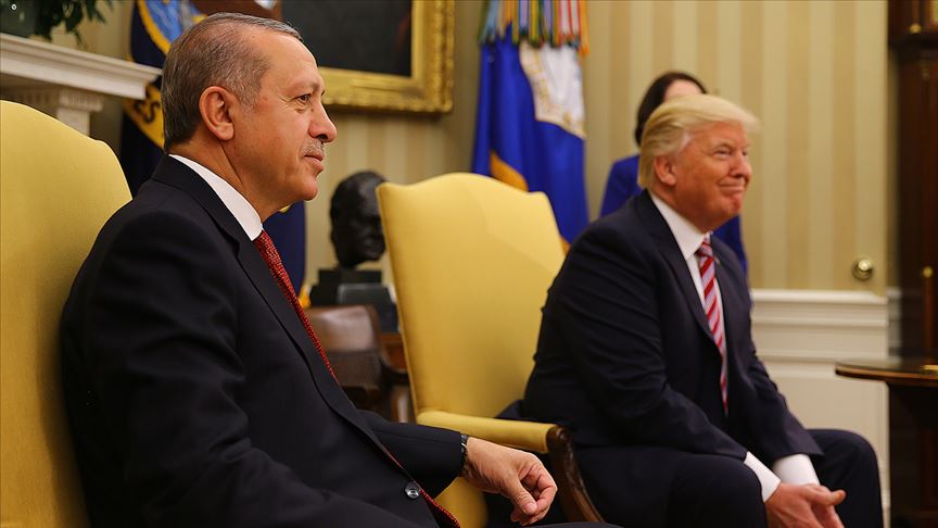 Trump'tan, Cumhurbaşkanı Erdoğan'a Elazığ depremi için taziye telefonu