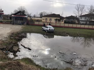 Samsun'da devrilen otomobilin sürücüsü öldü
