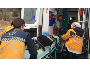 Bilecik’te meydana gelen trafik kazasında 1’i çocuk 2 kişi yaralandı