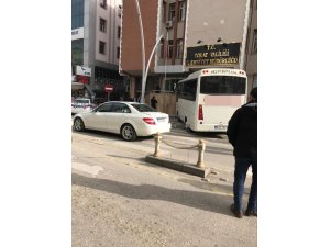 Tokat Emniyet Müdürlüğü önünde korkutan kaza