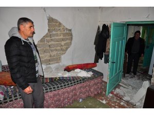 Depremi gözyaşlarıyla anlattı