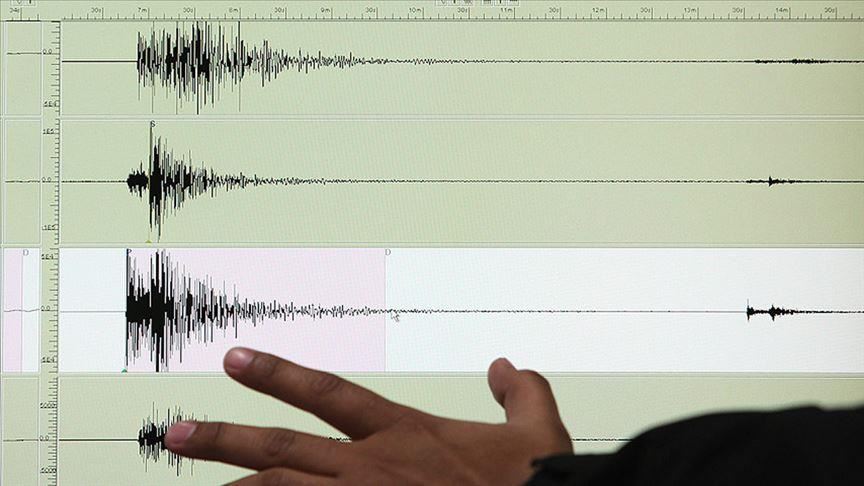 Karayip Denizi'nde 7,7 büyüklüğünde deprem
