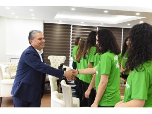Uysal: "Türkiye bize yetmez"