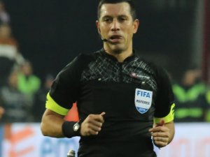 Trabzonspor - Fenerbahçe maçını Ali Palabıyık yönetecek
