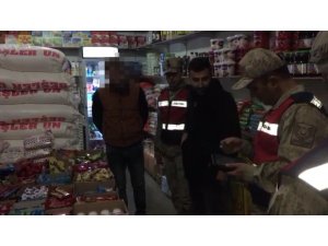Cezaevinden 3 yıl önce firar eden zanlı, markette alışveriş yaparken yakalandı