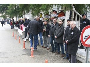 Kaza kurşunuyla ölen polis göz yaşlarıyla uğurlandı