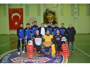 Hokey Süper Ligi’nde Gaziantep Polisgücü rüzgarı