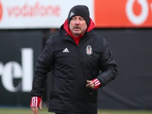 Sergen Yalçın, Beşiktaş ile ilk antrenmanına çıktı