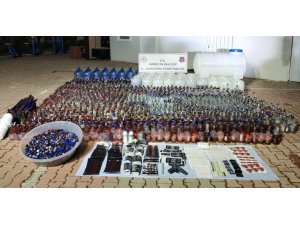 Antalya’da jandarmadan kaçak içki operasyonu