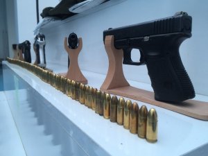 Polis kanlı baskını önledi