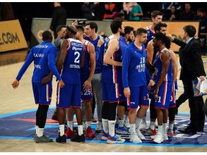Lider Anadolu Efes, Kızılyıldız’a konuk olacak