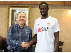 Sivasspor, Samba Camara’yı kadrosuna kattı