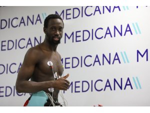 Sivasspor'da Samba Camara sağlık kontrolünden geçirildi