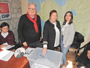 CHP Çeşme Kadın Kolları kongresini yaptı