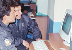 Hadim'de polis kuş uçurmuyor