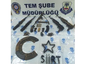 Siirt’te PKK/KCK terör örgütüne ait kent merkezinde arazide gizlenmiş çok sayıda mühimmat ele geçirildi