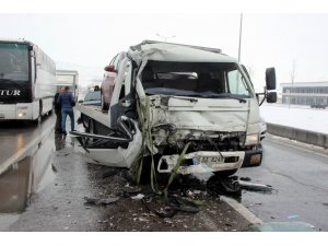 Çekici ile halk otobüsü çarpıştı: 6 yaralı