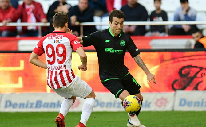 Süper Lig: Antalyaspor: 0 - Konyaspor: 0 (İlk yarı)