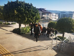 Villa soyguncuları tutuklandı