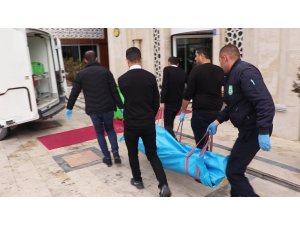 Otel odasında ölü bulundu