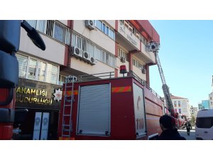 Kocaeli'de Gebze İlçe Emniyet Müdürlüğü binasında yangın