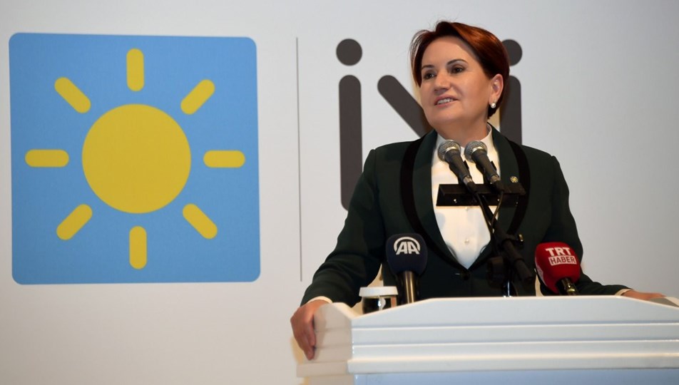 İYİ Parti'nin "Geleceğin Türkiye'si İçin Yerel Yönetimler Çalıştayı" İzmir'de yapıldı