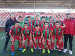 1308 Osmaneli Belediye Spor U16 futbol takımı 7’de 7 yaptı