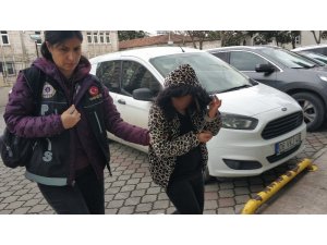 Uyuşturucu ticaretinden 2 gözaltı