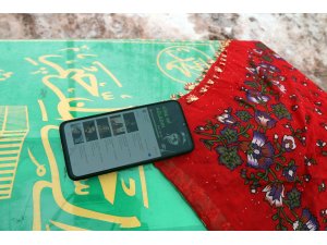 Aşık Veysel'in kızı, babasının türküsüyle son yolculuğuna uğurlandı