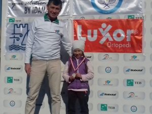 Yunusemreli tenisçiden büyük başarı