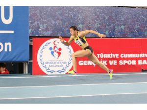 Mizgin Ay, 25 yıldır ulaşılamayan Türkiye rekorunu kırdı