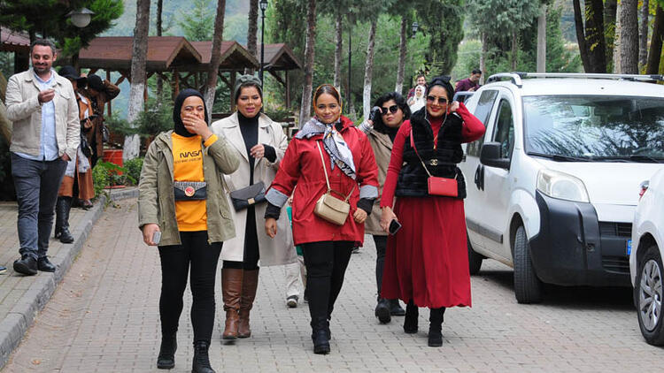 Kuveytli turistlere küfreden ve tehditte bulunan şahıs gözaltına alındı