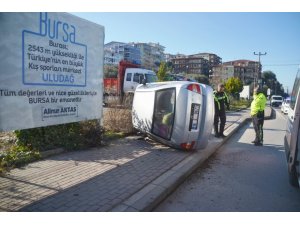 Takla atan araçtan sağ kurtuldu
