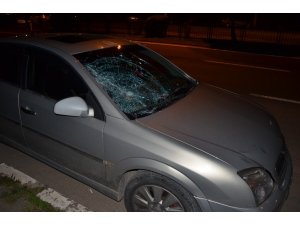 Otomobilin çarptığı yaya yaralandı