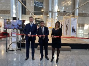 Hedef sıfır karbon ayak izi: “Moda Devrimi Sergisi”ni 29 Şubat’a kadar EİB’de ziyaret edebilirsiniz