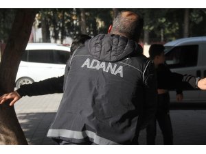 Okul önlerinde narkotik köpeğiyle uyuşturucu arandı