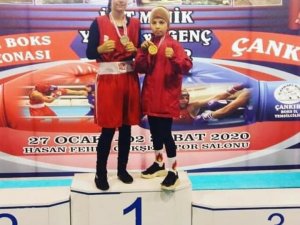 Antalyalı küçük  boksör Türkiye Şampiyonu oldu
